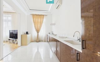 Apartament deosebit în clădire istorică central - Poză 30