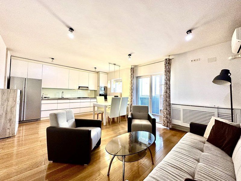 Apartament elegant -curte proprie - garaj - Poză 6