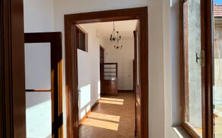 Apartament in clădire istorică P-ta Plevnei cu vedere parc - Poză 21