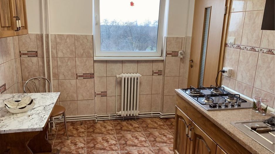 Ultracentral | 2 Camere | Decomandat | View Superb - Poză 4