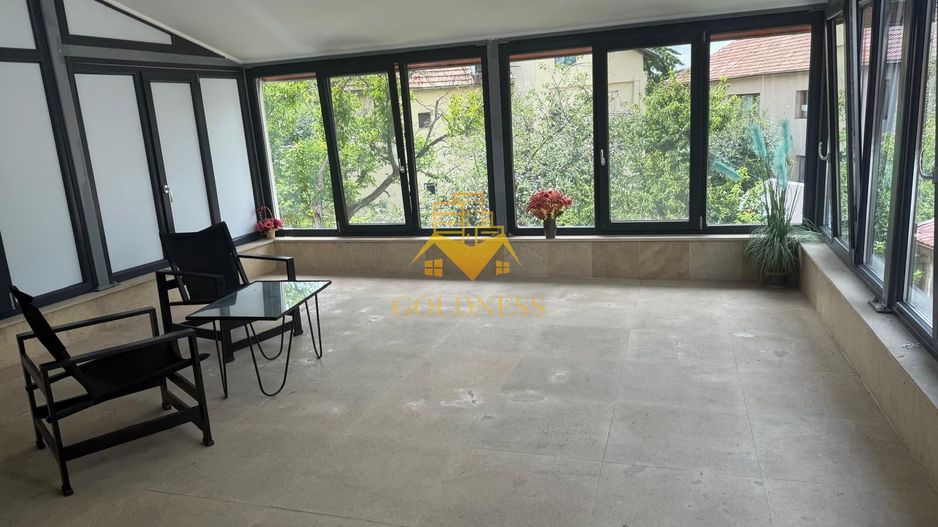 Casa individuala 5 camere zona centrala , 210 mp si garaj propriu! - Poză 9