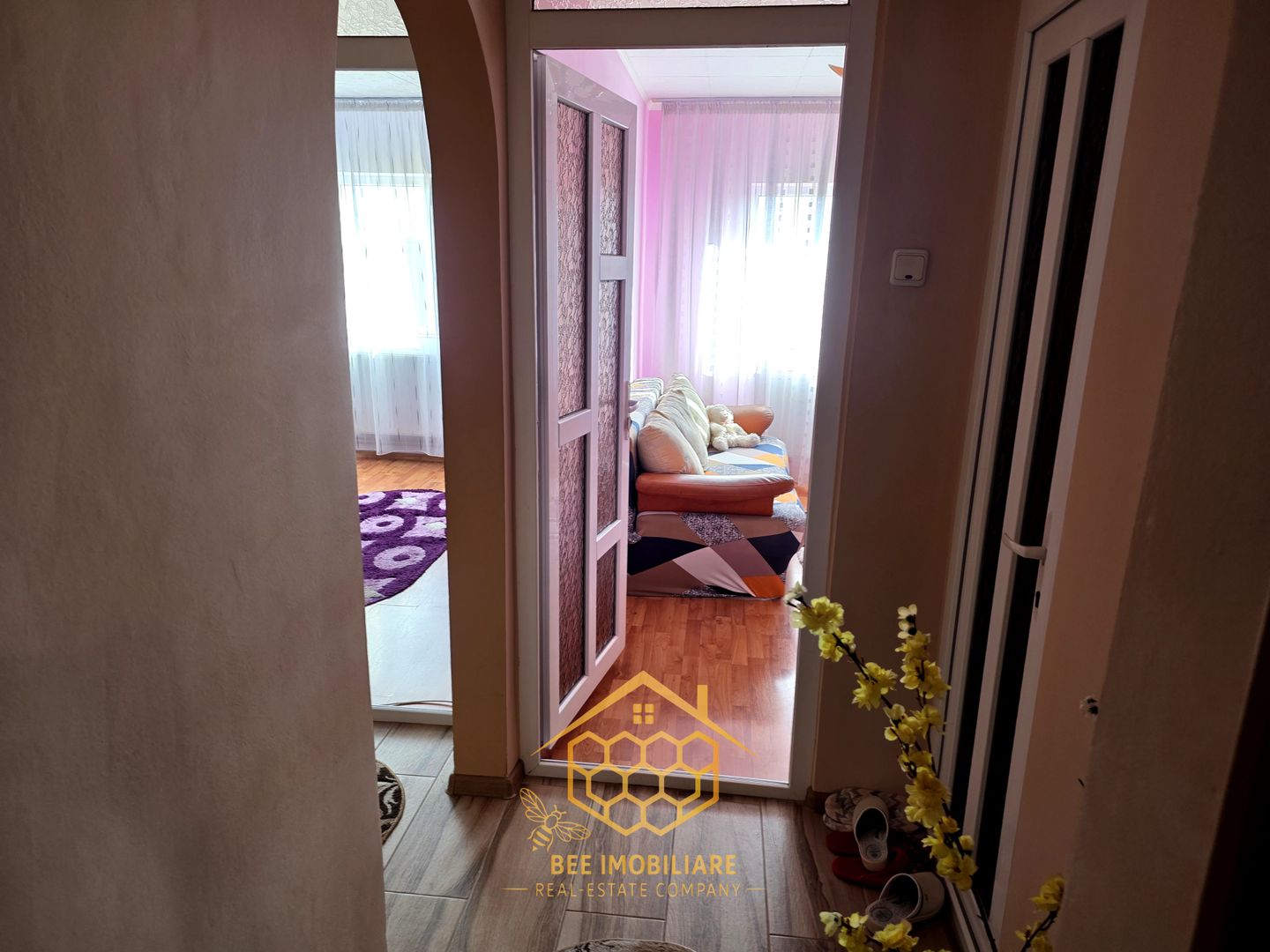 Apartament cu 3 camere in zona centrala - Filiasi - Poză 7