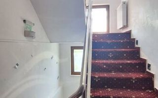 Casă / Vilă cu 8 camere de vânzare - Poză 6