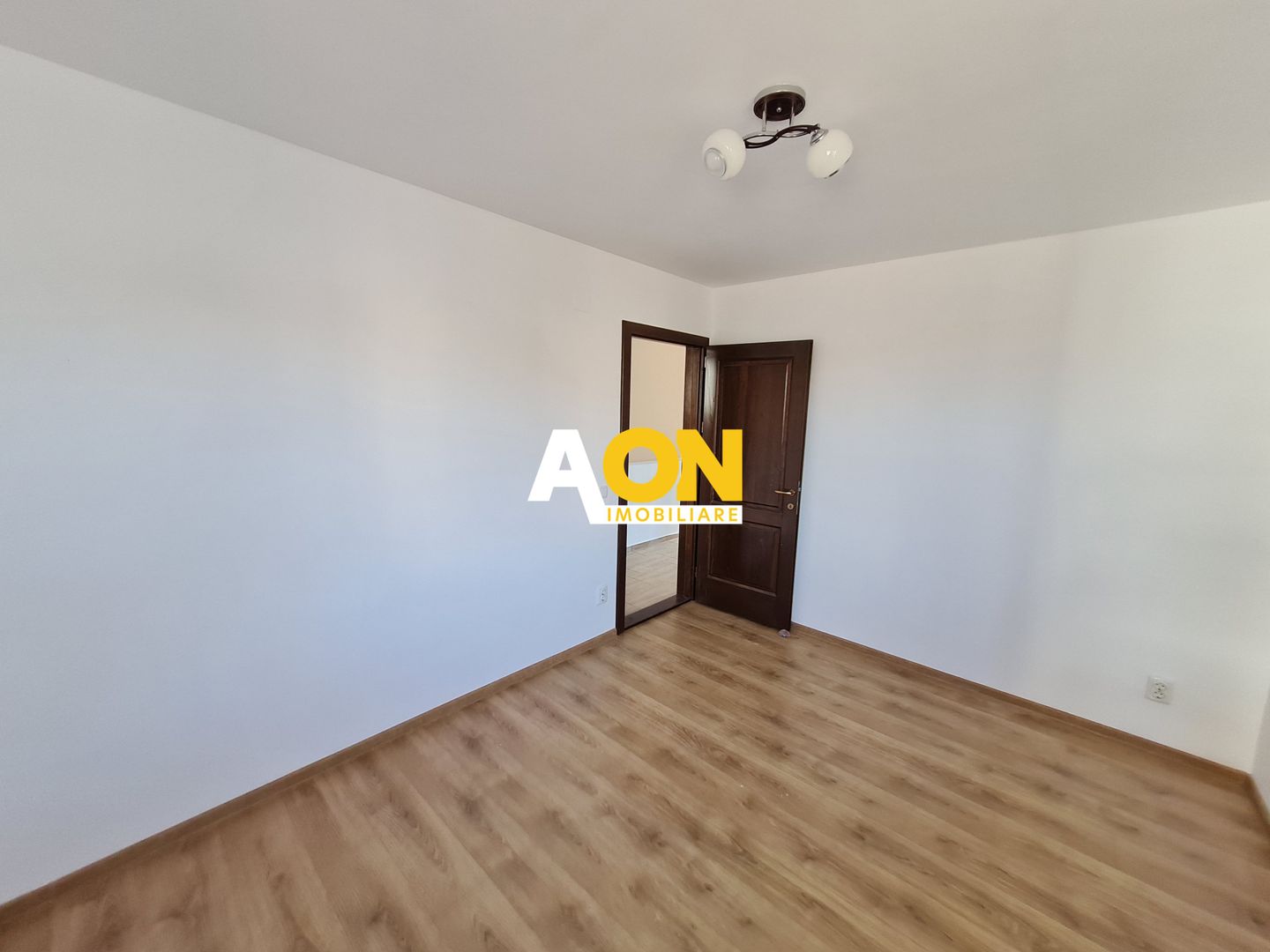 Inchiriere casa 4 camere - Poză 11