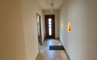 Casa In Dumbravita pretabila birouri sau alte activitati - Poză 17