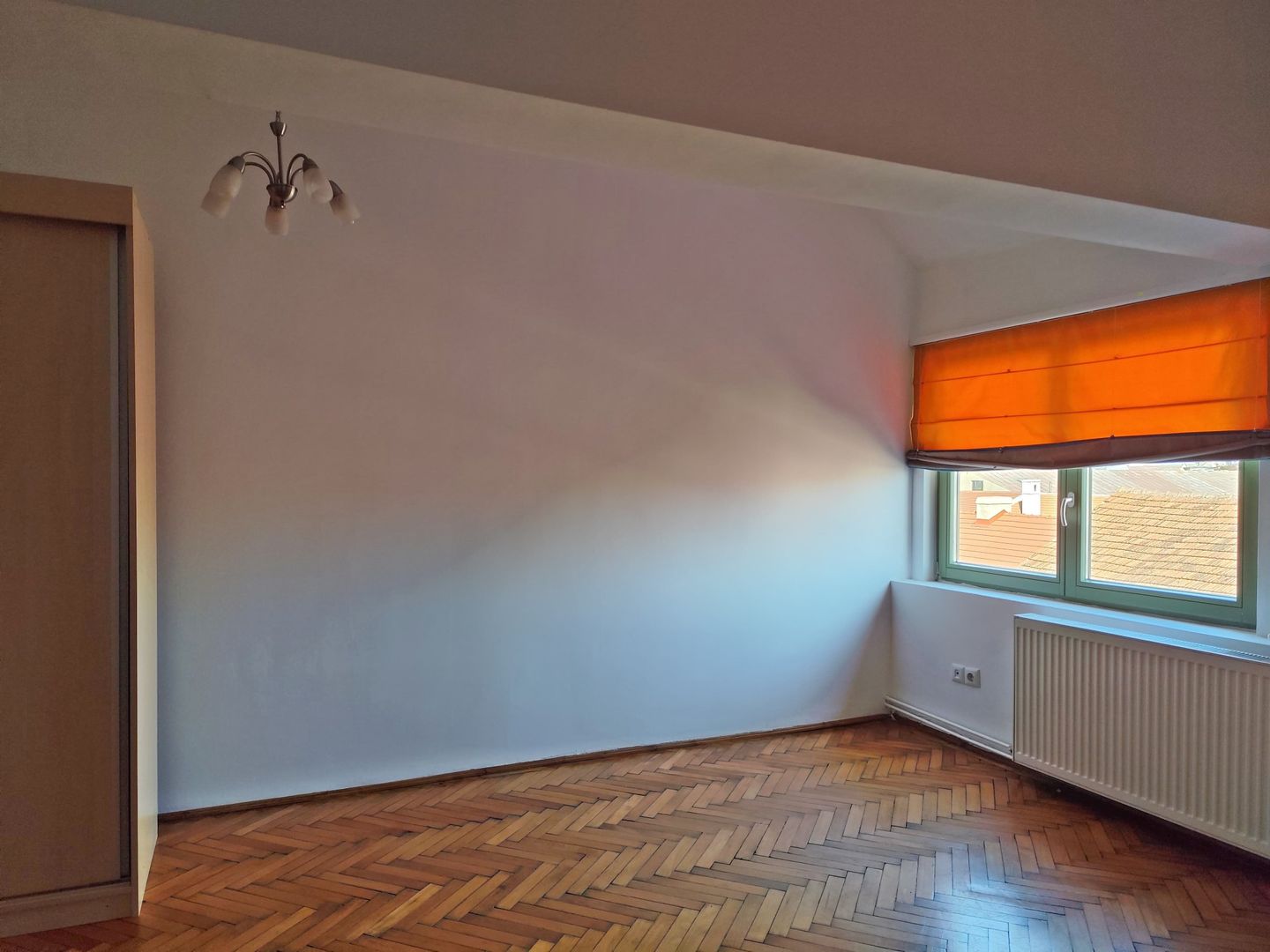 Inchiriere apart. 4 cam. Ultracentral, pe str. Iosif Vulcan, Oradea - Poză 4