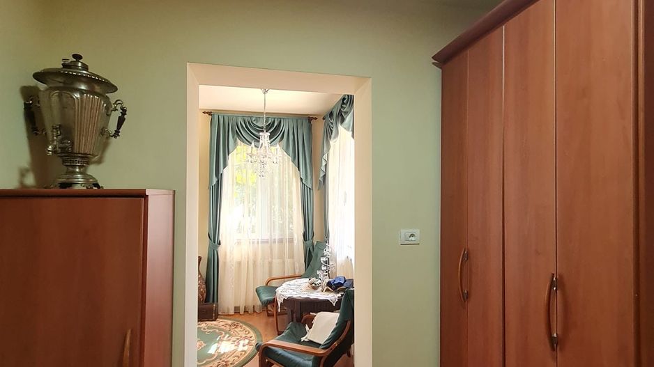 Vila deosebitǎ în zona centrala - Poză 20