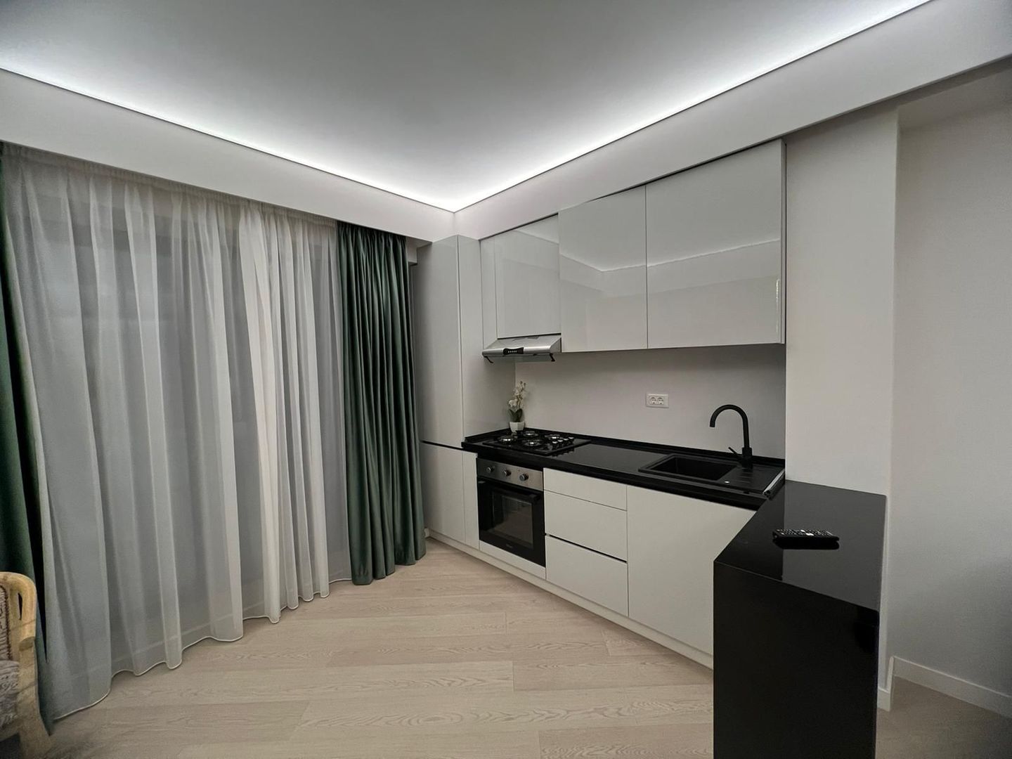 Inchiriere apartament 2 camere | Parcare subterana | Cortina North - Poză 3