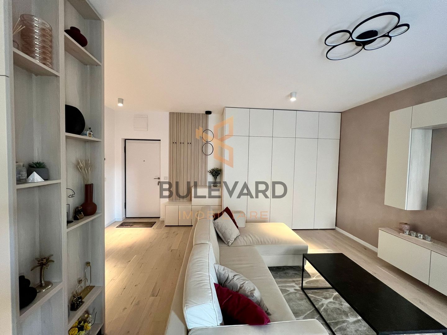 Apartament cu 2 camere si gradina de 77mp, zona The Office! - Poză 3