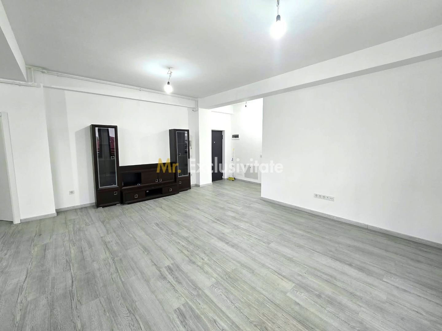 De vânzare apartament 3 camere, centru Satu Mare - Poză 8