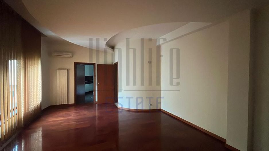 Confort și liniște aproape de școli - Casă privată, disponibilă! - Poză 8