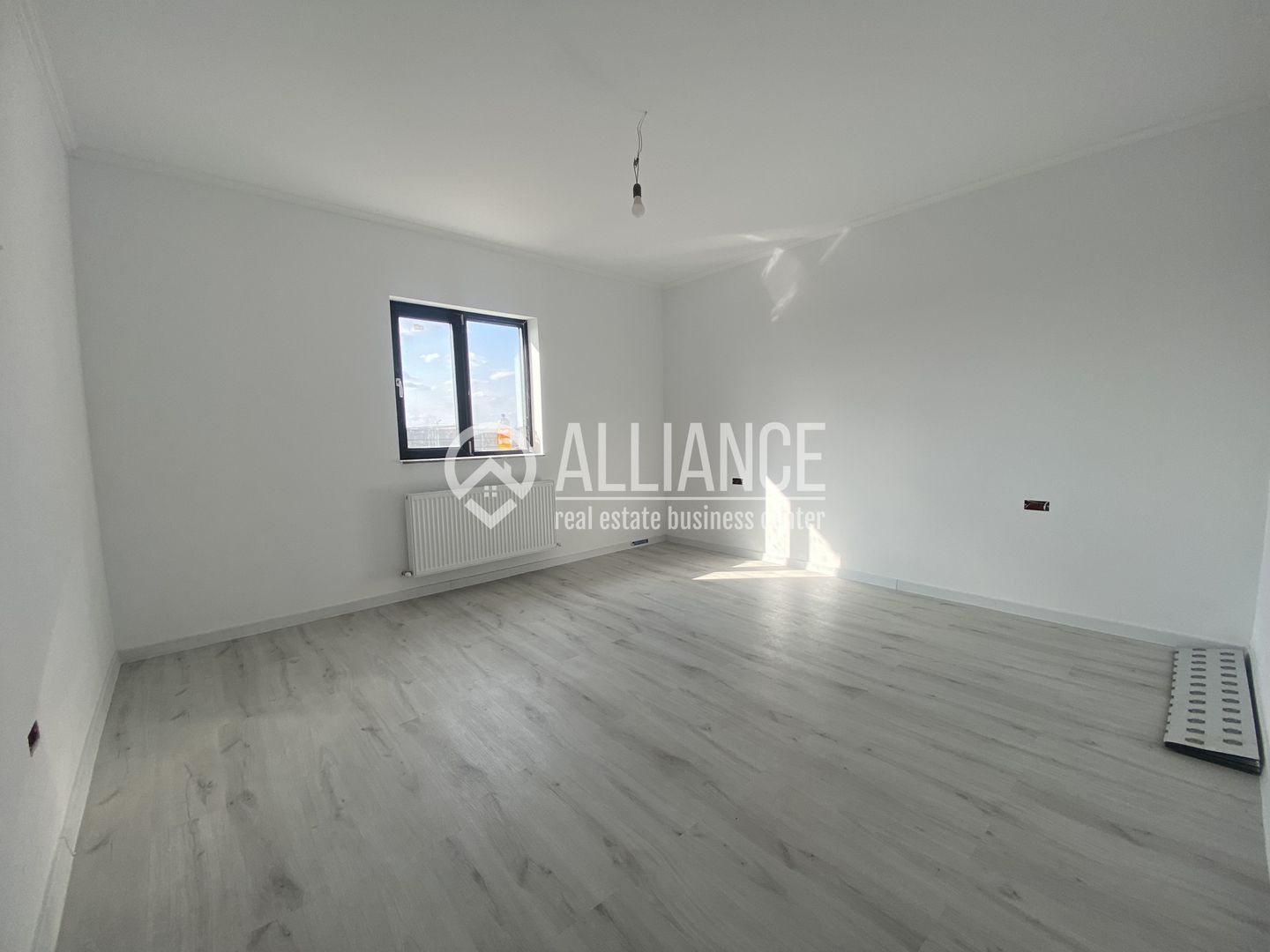 Valu lui Traian (COD 07) Casă P+M cu 5 camere, teren de 517 mp - Poză 8