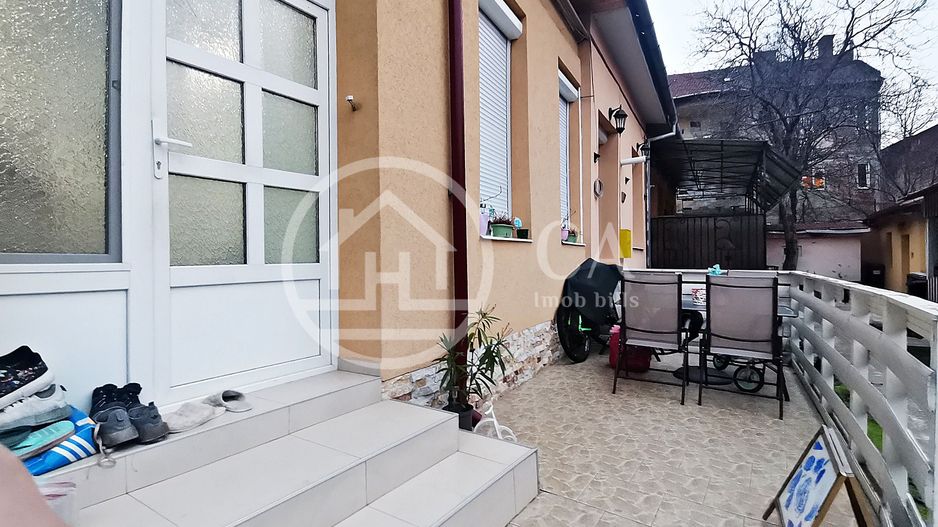 Apartament cu 3 camere la curte comuna de vanzare Ultracentral, Oradea - Poză 10