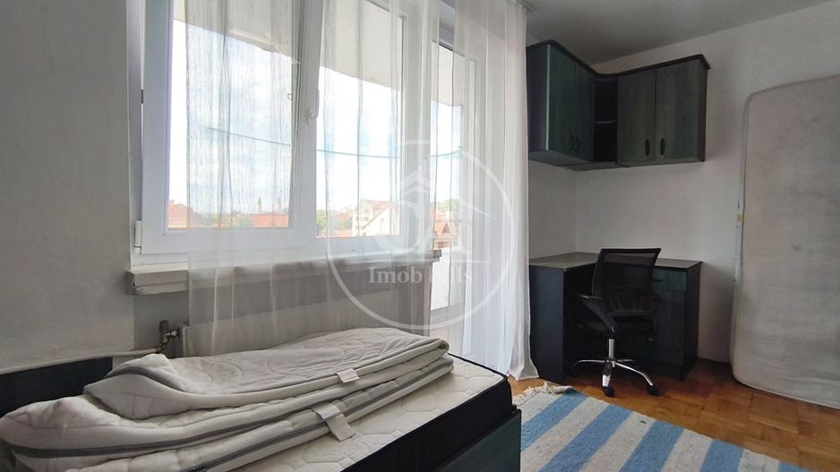 Apartament de închiriat cu 3 camere în zona Centrala, Oradea - Poză 5