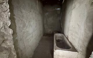 OPORTUNITATE RARA - imobil central, multifunctional, curte PROPRIE - Poză 34