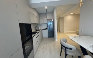 Chirie, apartament, 2 camere, str. Alba Iulia, Buiucani - Poză 1