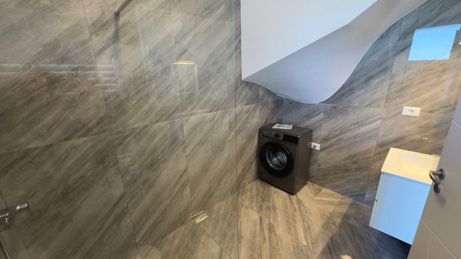 CASA INSIRUITA PIERSICULUI, 4 CAMERE, STATIE STB, BUCATARIE MOBILATA - Poză 10