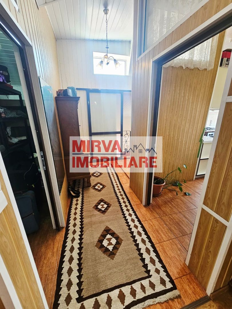 🏡 Casă spațioasă cu 9 camere în Strejnicu – pentru locuință, birouri - Poză 62