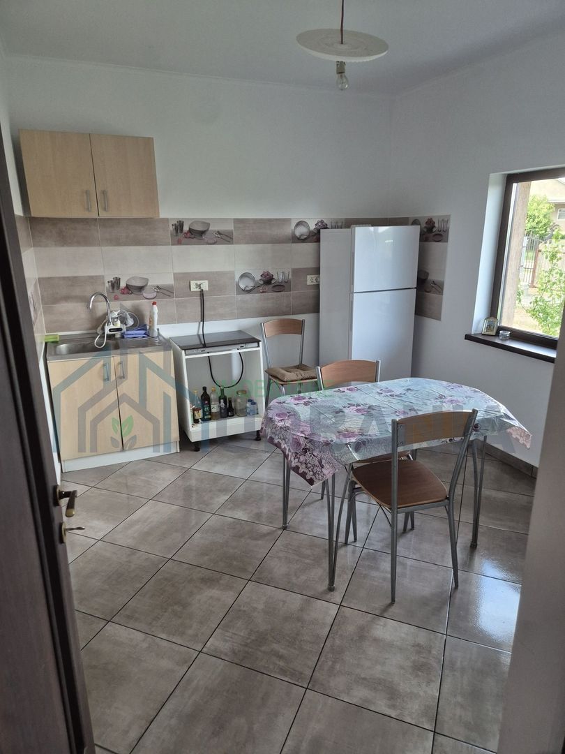 Casa P+M cu Garaj si 500 mp Teren - Holboca - Poză 4