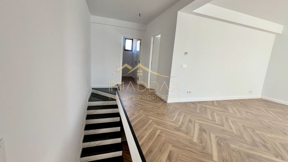 Vilă **6 camere  **451mp // Zona Iancu Nicolae - Poză 24