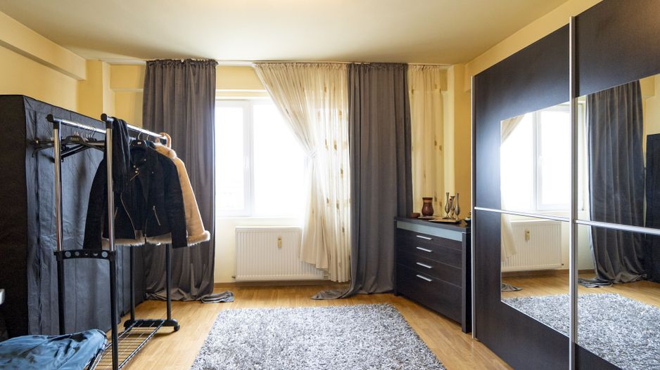 Apartament mare 3 camere 2 bai Decebal Dacia - Poză 1