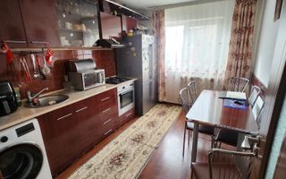vand apartament 3 camere, etaj 2 , zona Alunis - Poză 5