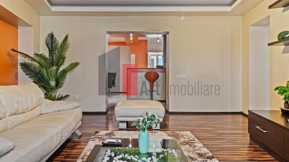 APARTAMENT  DE  4 CAMERE UNIRII - Poză 19