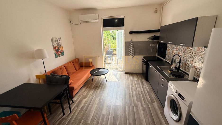 2 camere| apartament la casa-curte comuna| loc de parcare| centrala proprie| - Poză 2