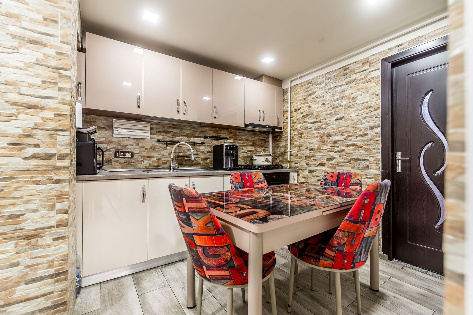 PROPIETATE REZERVATA -Apartament 2 camere in Parneava - Poză 8