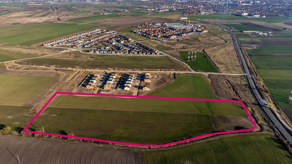 Teren de case lipit de Cartierul Westfield - Poză 1