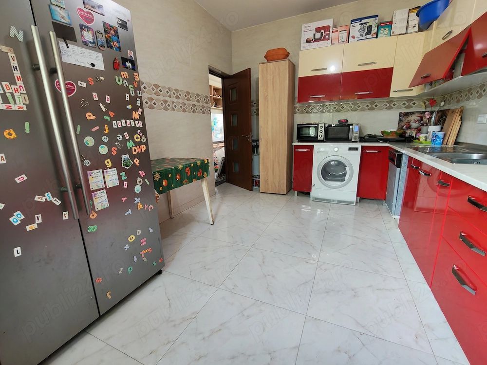 Vila 4 camere in  Bragadiru,(6 minute pana in Prelungirea Ghencea) - Poză 4