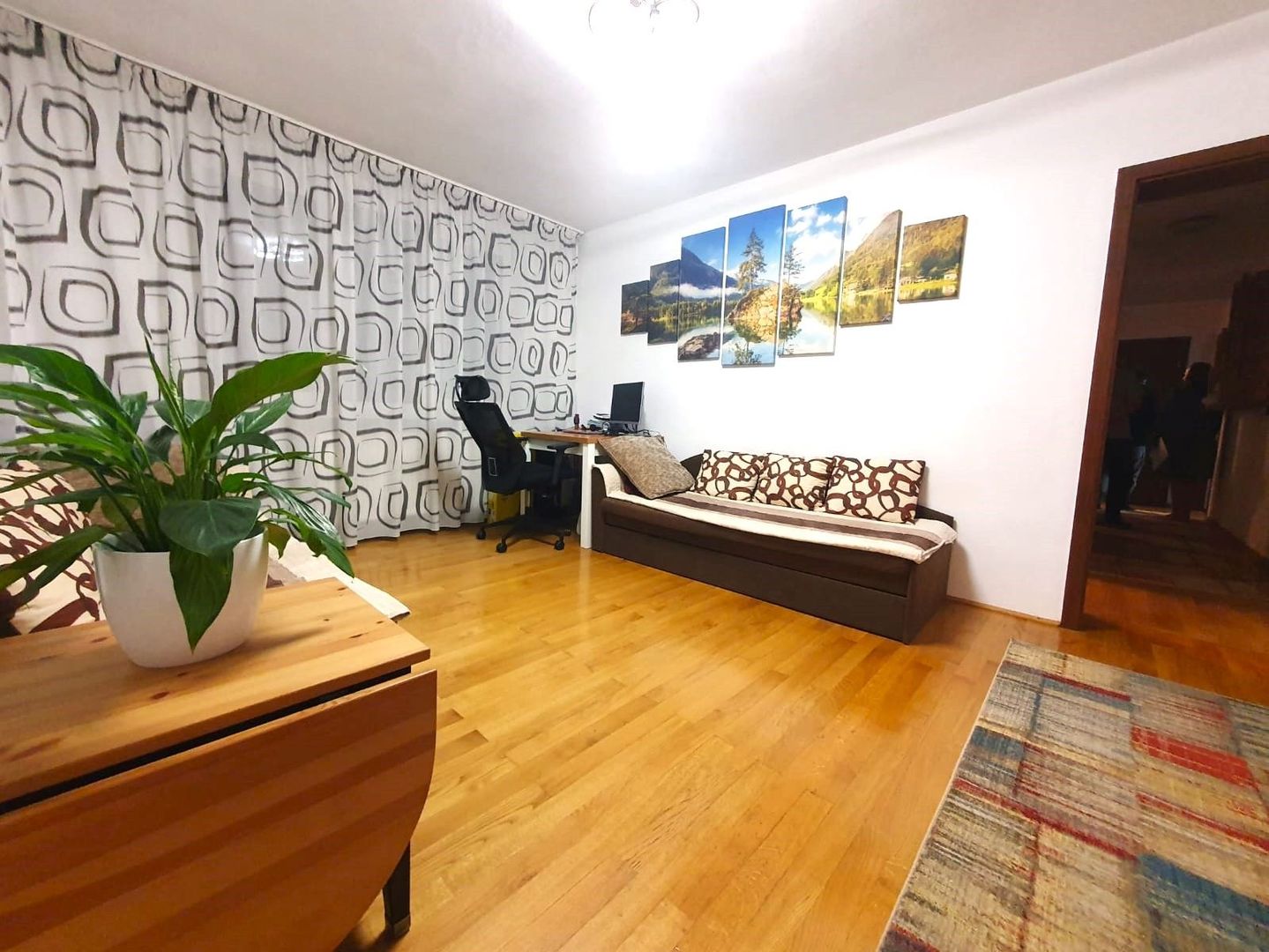 Central, 4 camere, etaj 1, mobilat si utilat - Poză 7