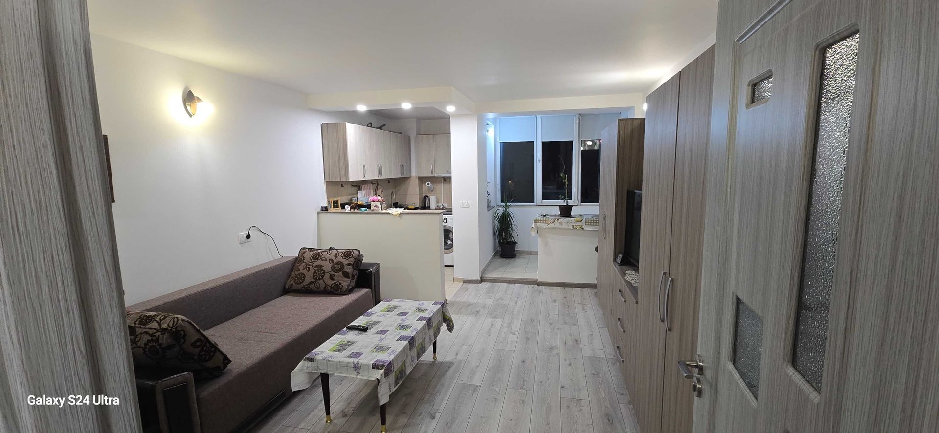 Garsonieră Spațioasă și Modernă, Complet Utilată – Zona Gării - Poză 1