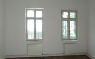 Inchiriez casa la curte in centru,zona Foisorul de Foc - Poză 4