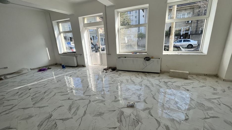 Rond Alba Iulia, Decebal, Bucuresti - Poză 1