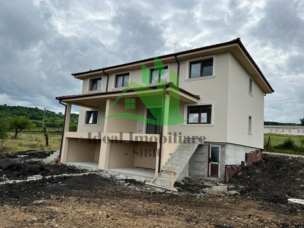 Casa Tip Duplex cu 4 camere si 366 mp teren, in Cisandie - Poză 4