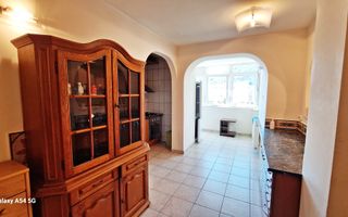 Centrul Civic, apartament cu 4 camere, 78mp+5mp balcon, 175000 euro - Poză 5