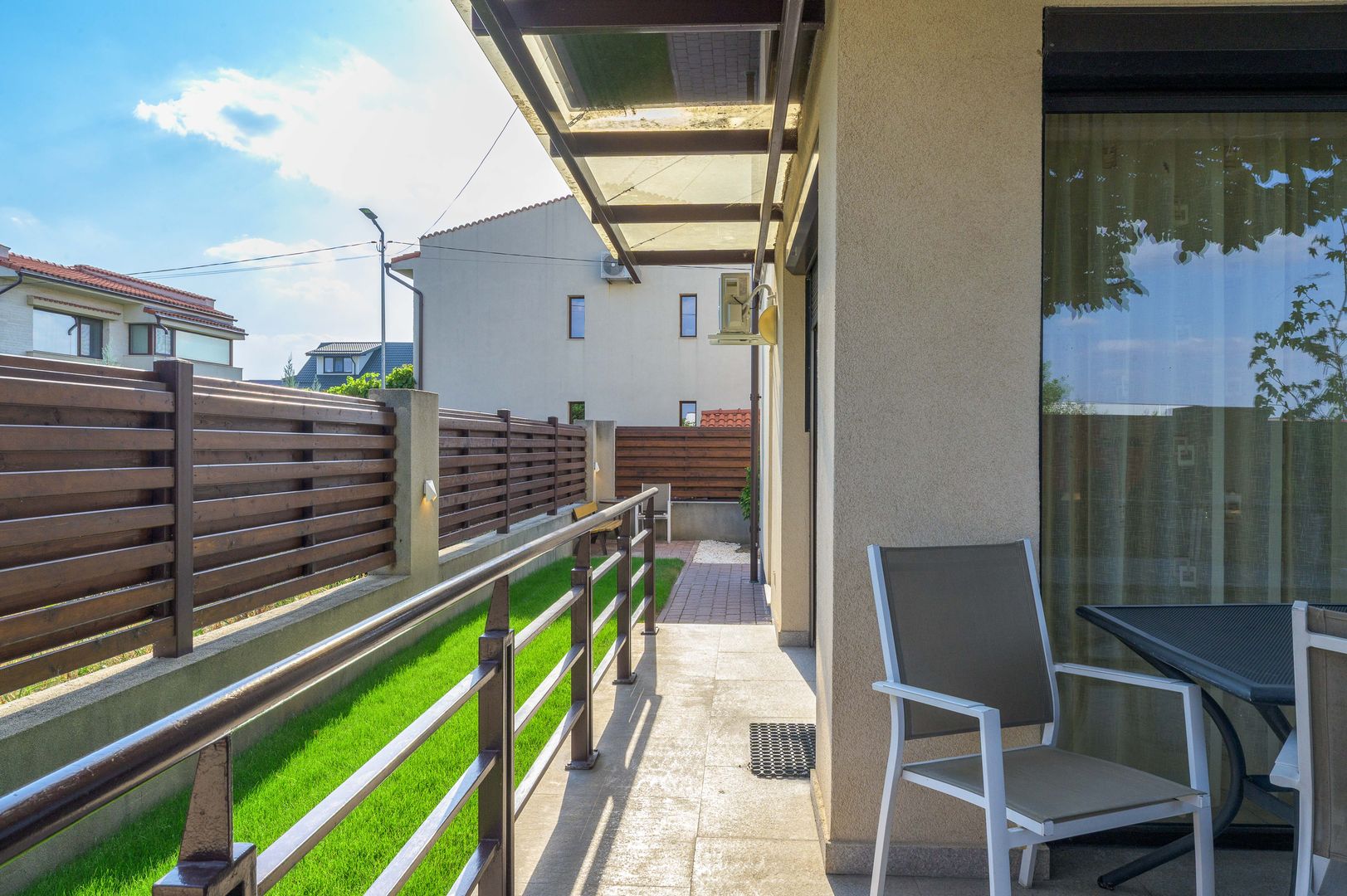 VANZARE Vilă PREMIUM cu 6 camere în zona Central, OTOPENI - Poză 42