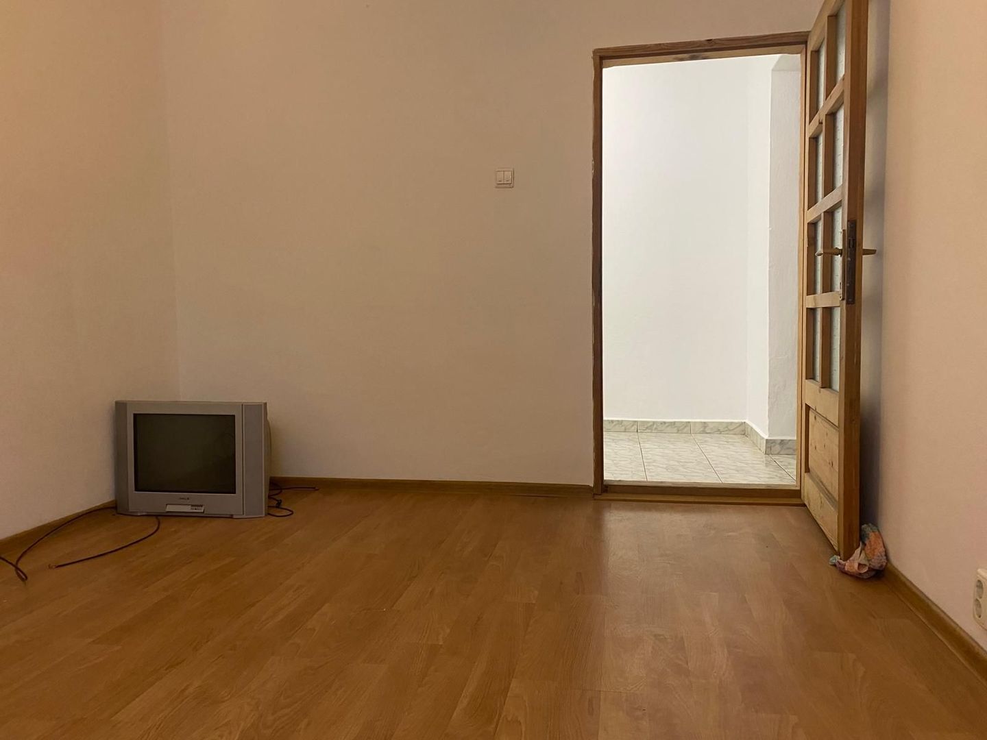 Vanzare apartament cu 3 camere,etajul 1,decomandat - M3, Târgoviște - Poză 6