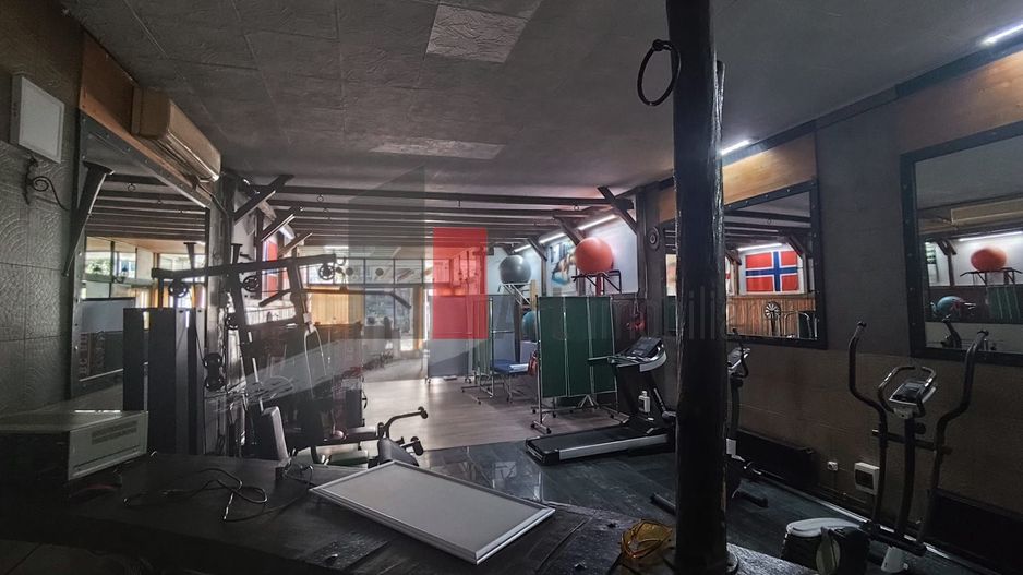 Spatiu comercial de inchiriat in Giulesti (langa stadion, complex comercial) - Poză 14