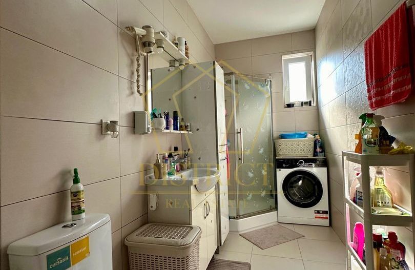 Apartament cu 3 camere mobilat si utilat la parter in Giroc la asfalt. - Poză 14