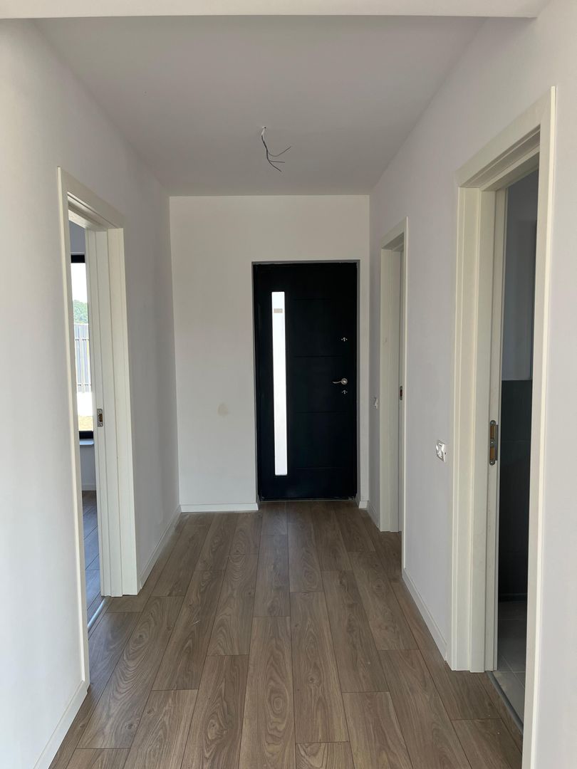 Vila pentru cei care vor spațiu, natură și acces rapid către București - Poză 16