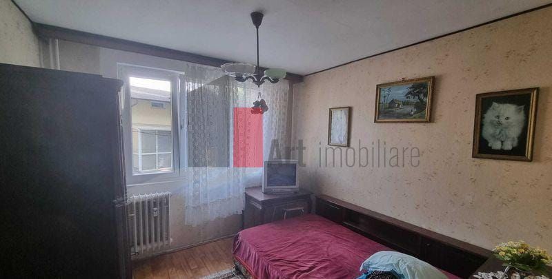 Vânzare apartament decomandat 4 camere Bd. Brâncoveanu - Poză 1