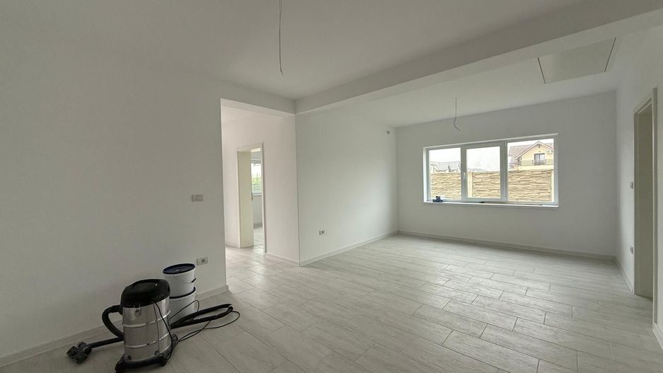 Duplex pe parter – compartimentare excelentă, teren generos. - Poză 4