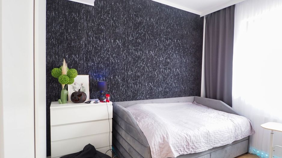 Vanzare 2 camere partial mobilat-1 mai-Victoriei - Poză 2