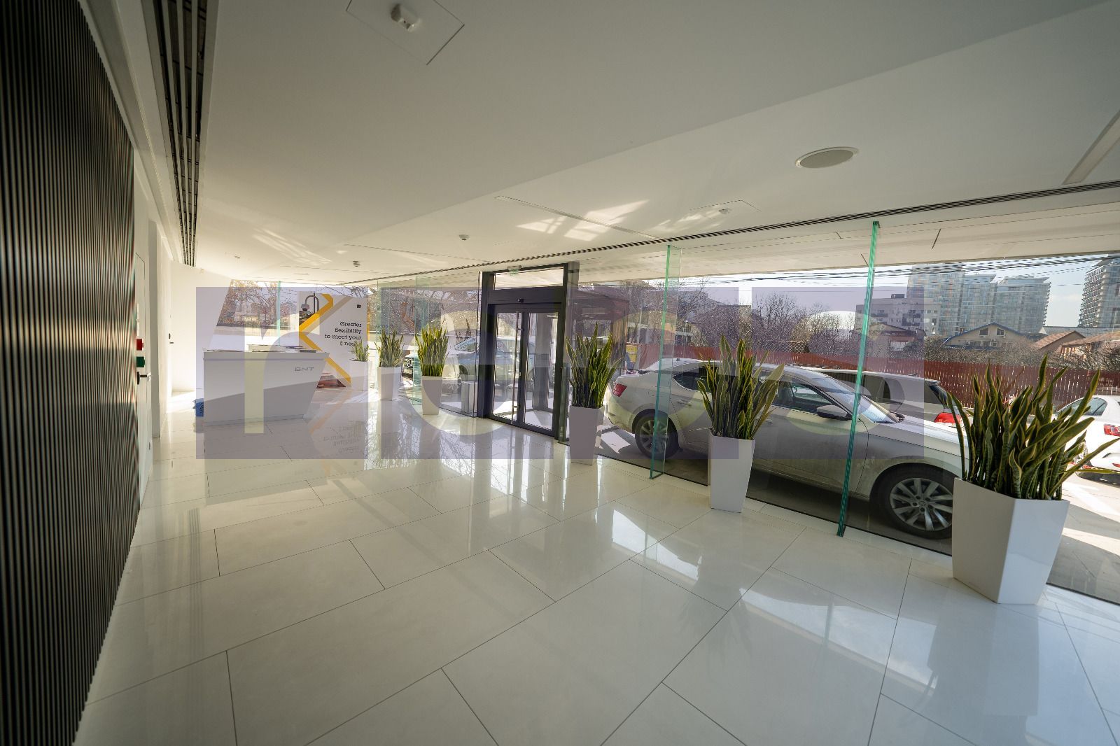 VANZARE -CLADIRE DE BIROURI - ARHITECTURA EXCEPTIONALA - Poză 4