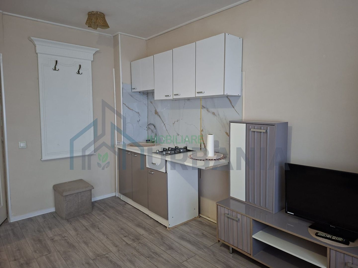 Gardoniera Tatarasi foarte aproape de Piata Chirila - Poză 2