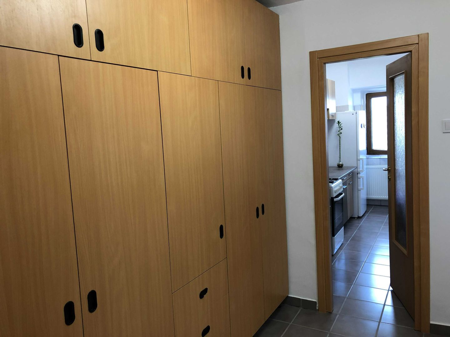 Garsonieră spațioasă 40mp, mobilată, Nerva Traian - Timpuri Noi - Poză 7