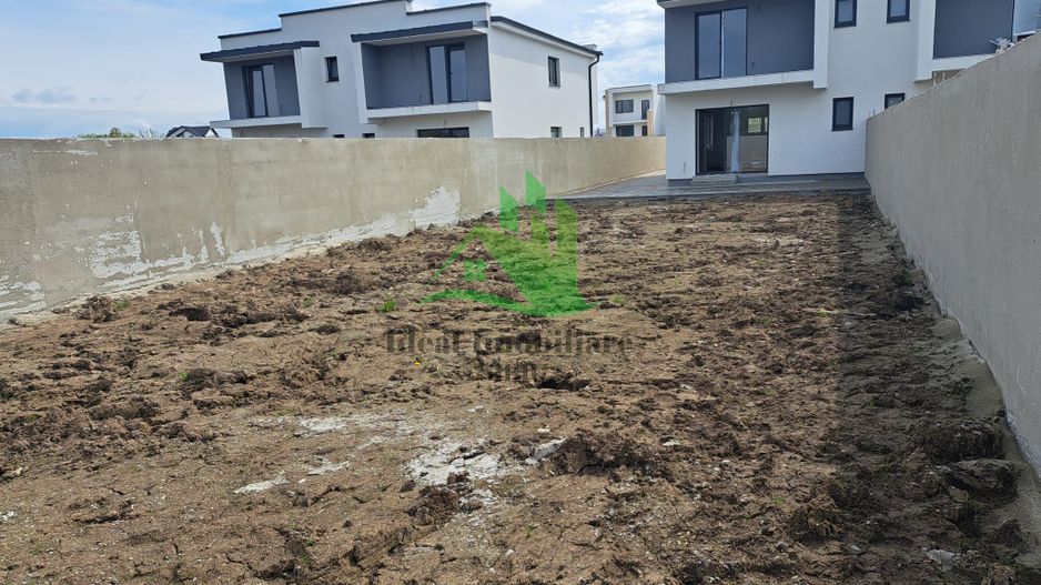 Duplex Modern cu 4 camere si 400 de mpde curte, zona Lidl - Poză 1