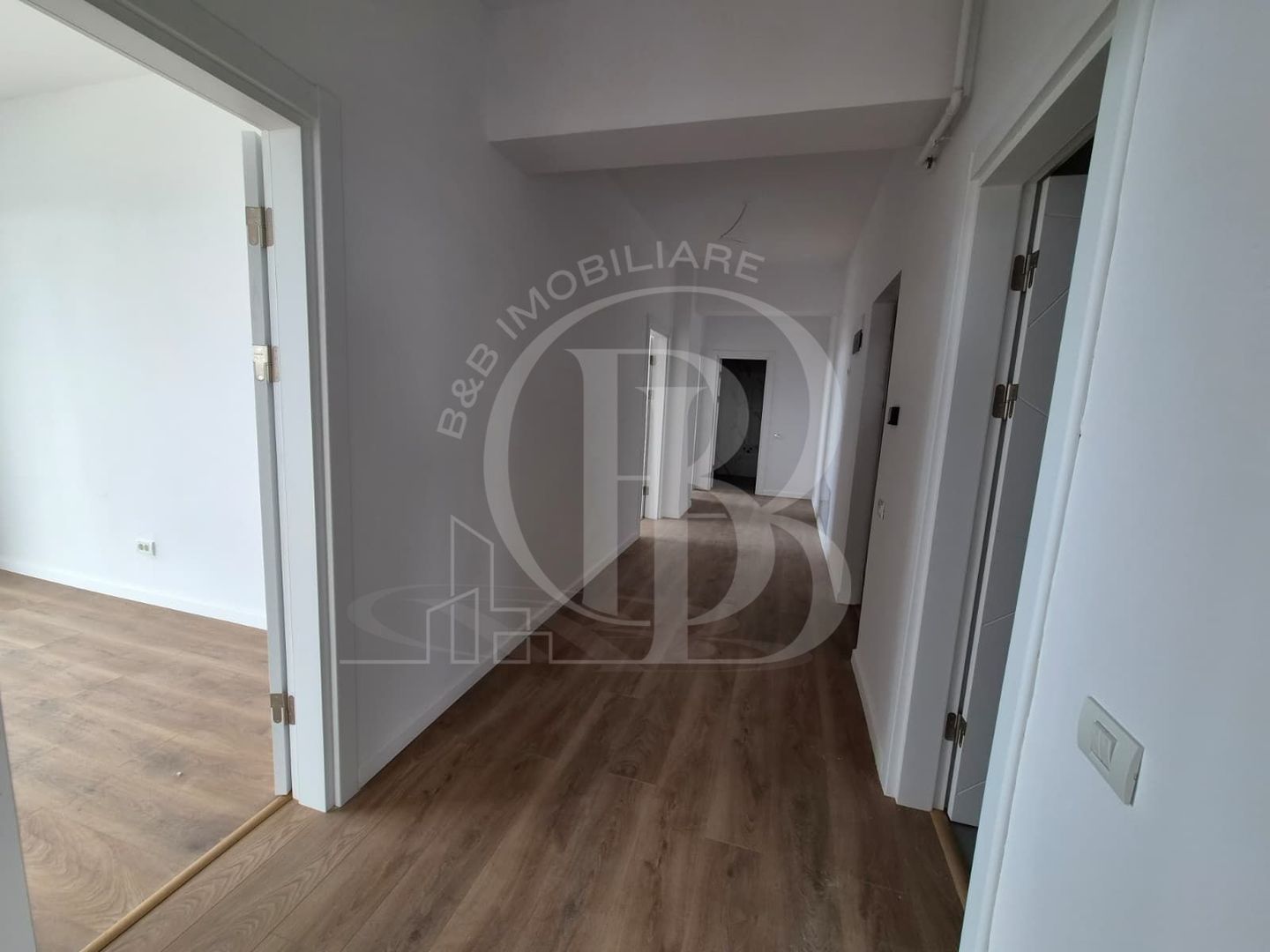 3 camere Loc de parcare inclus Terasa 35mp Liviu Rebreanu - Poză 3